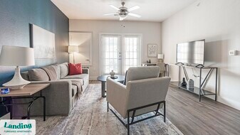 14006 Potranco Rd in San Antonio, TX - Building Photo