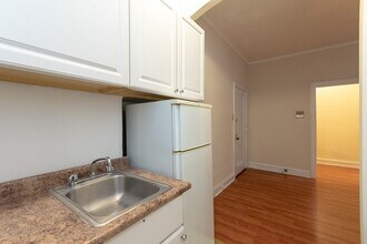 2825 N Burling St, Unit K05J in Chicago, IL - Building Photo - Building Photo