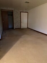 6 Bristol St in Mansfield, MA - Building Photo - Building Photo