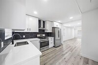 1106 W Tri Oaks Ln photo'