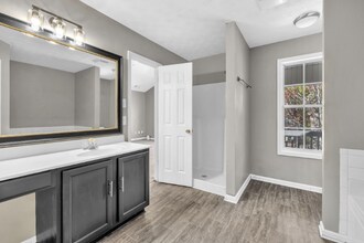 732 Shadow Lake Dr in Lithonia, GA - Building Photo - Building Photo