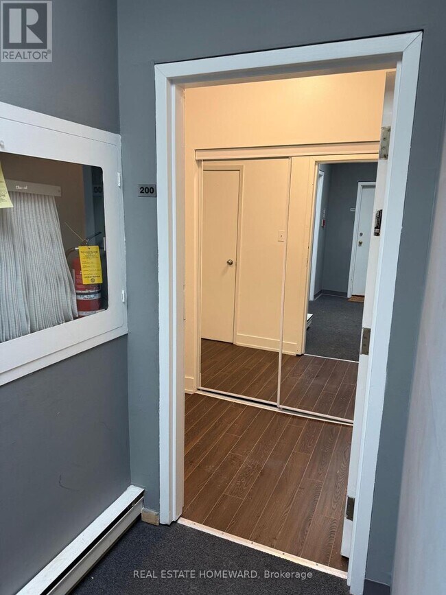 158 Main St in Toronto, ON - Building Photo - Building Photo