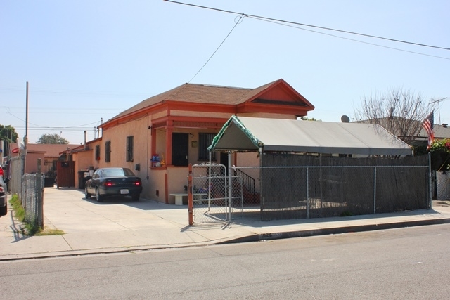 1024 S Duncan Ave in Los Angeles, CA - Building Photo