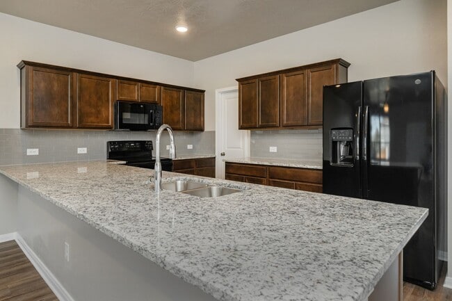 2039 Vintage Farms Wy in Brenham, TX - Building Photo - Building Photo