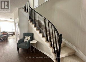 743 Brittanic Rd in Ottawa, ON - Building Photo - Building Photo