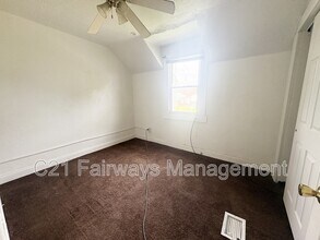 877 Vankirk St in Clairton, PA - Building Photo - Building Photo