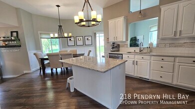 218 Pendryn Hill Bay in Woodbury, MN - Building Photo - Building Photo