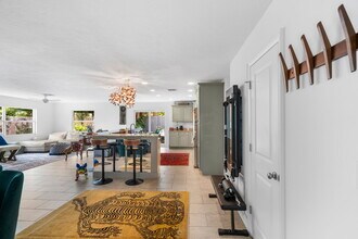 1750 Alta Vista St in Sarasota, FL - Building Photo - Building Photo