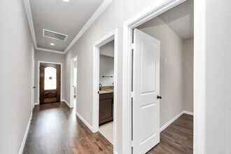 314 Carlos Leal Dr in Dayton, TX - Building Photo - Building Photo