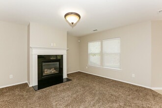 9924 Rocky Ford Club Rd in Charlotte, NC - Foto de edificio - Building Photo