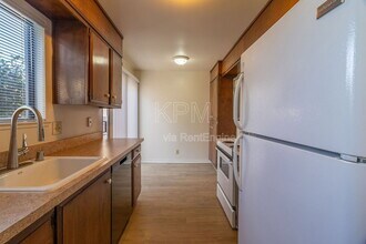 3630 Mill Springs Dr in Stockton, CA - Building Photo - Building Photo