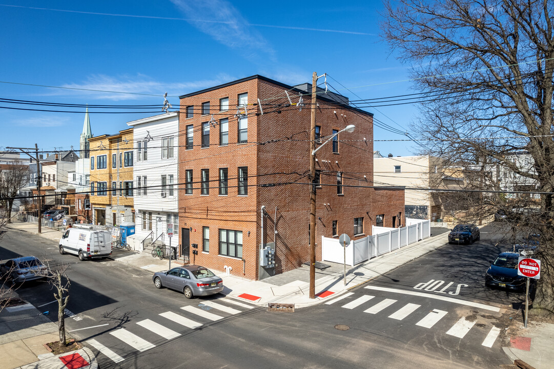 78 Paterson St in Jersey City, NJ - Building Photo