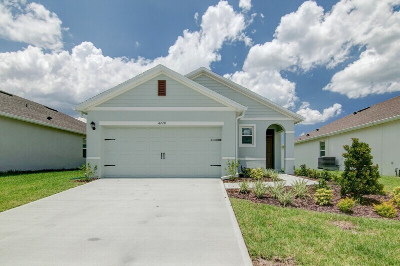 4228 Looking Glass Pl in Sanford, FL - Building Photo