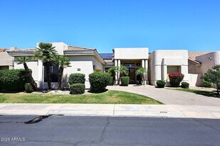 8334 E Jenan Dr in Scottsdale, AZ - Building Photo
