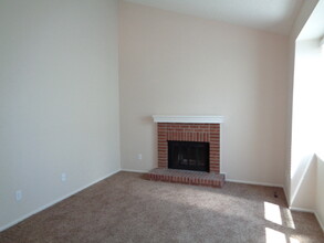 2735 S Uravan St in Aurora, CO - Building Photo - Building Photo