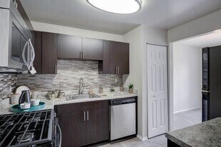 East Meadow Apartment Homes in Fairfax, VA - Building Photo