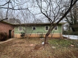 2 Easy St in Taylors, SC - Building Photo