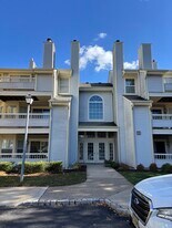 201 Salem Ct, Unit #11 in Princeton, NJ - Building Photo