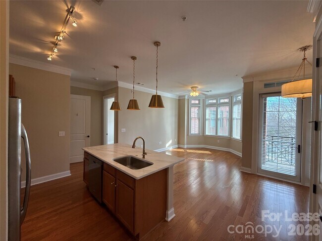 2810 Selwyn Ave in Charlotte, NC - Building Photo - Building Photo