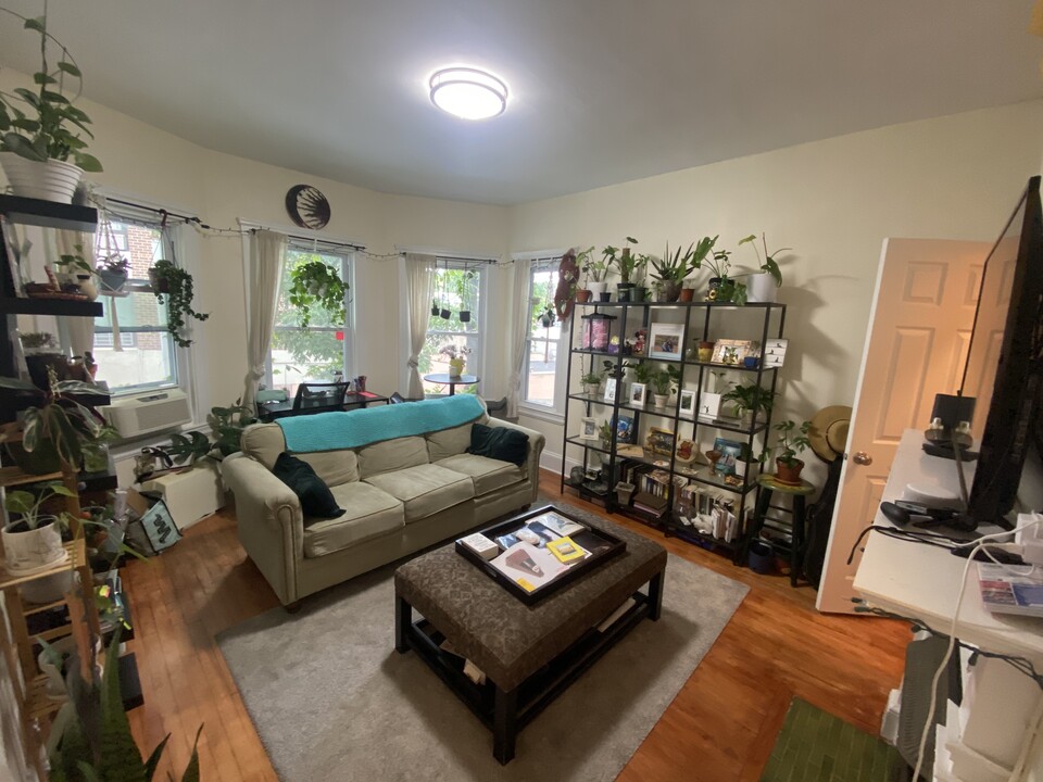 10 Remington St in Cambridge, MA - Building Photo
