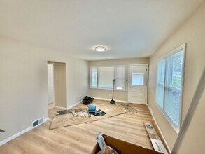 13459 Toepfer Rd in Warren, MI - Building Photo - Building Photo