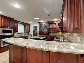 125 Bellaire Dr in Denton, TX - Building Photo - Building Photo