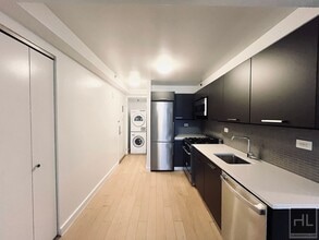 East 39th Street in New York, NY - Foto de edificio - Building Photo