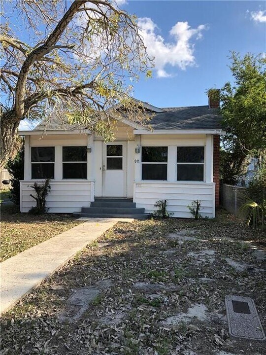 811 Jeffords St in Clearwater, FL - Building Photo