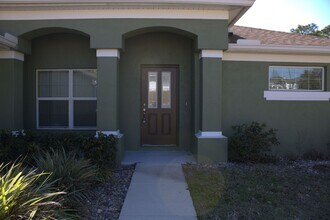 10107 Sunburst Ct in Spring Hill, FL - Building Photo - Building Photo