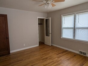 6147 Garfield Ave in Berkeley, MO - Building Photo - Building Photo