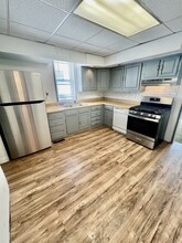 220 W Pierce St, Unit 1 in Macomb, IL - Building Photo - Building Photo