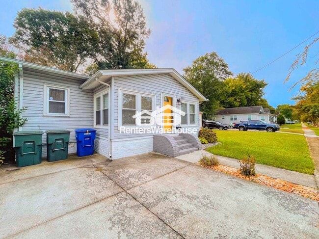 3002 St Mihiel Ave in Norfolk, VA - Building Photo - Building Photo