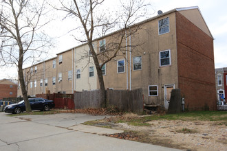 Harford Commons in Baltimore, MD - Building Photo - Building Photo