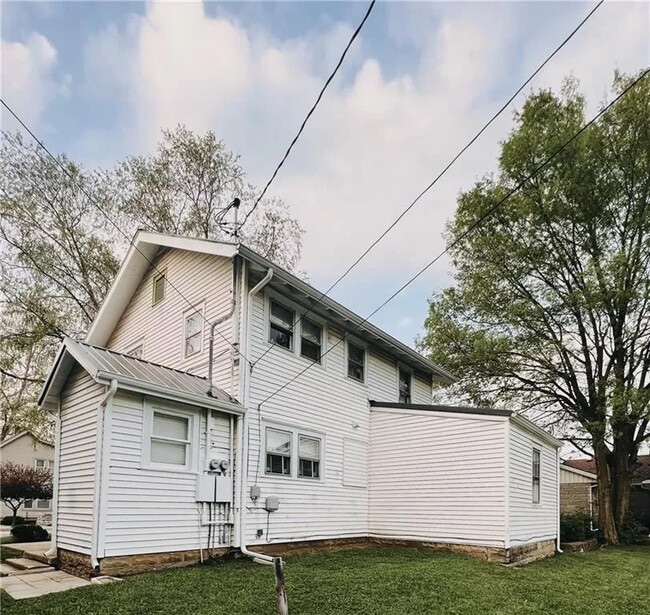 1019 E 8th St, Unit 1019 E 8th St