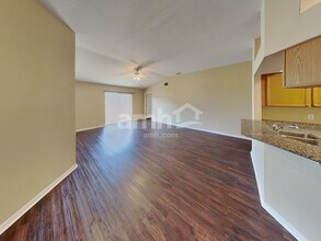 12042 Butler Woods Cir in Riverview, FL - Building Photo - Building Photo