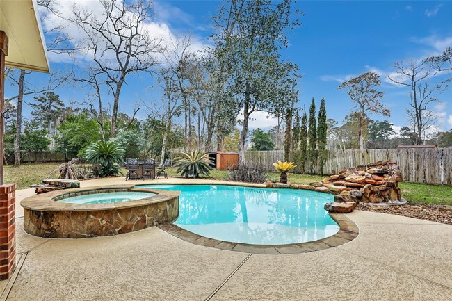 630 Carriage View Ln in Huffman, TX - Building Photo - Building Photo