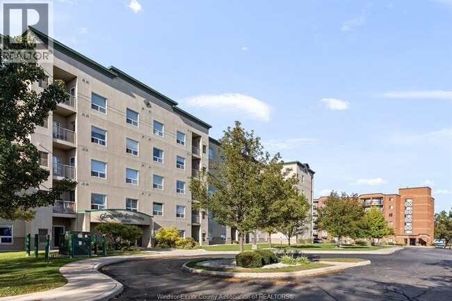 property at 5000 Wyandotte St E