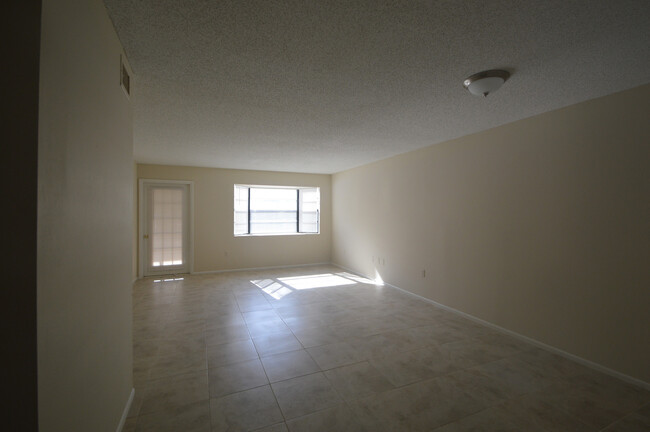 12025 Environmental Dr in New Port Richey, FL - Building Photo - Building Photo