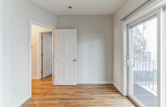 204 H St in Boston, MA - Building Photo - Building Photo