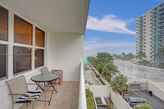 3725 S Ocean Dr in Hollywood, FL - Building Photo - Building Photo