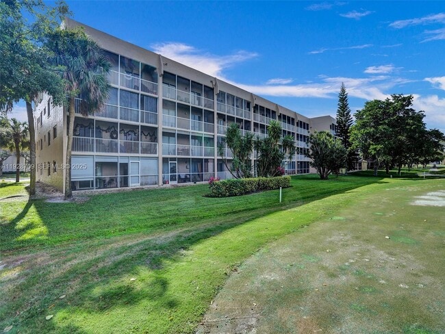 9470 Tangerine Pl, Unit 207 in Davie, FL - Building Photo - Building Photo
