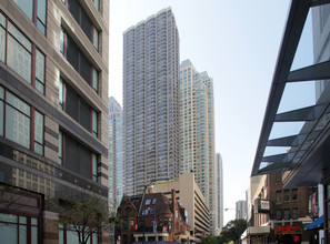 30 E Huron St in Chicago, IL - Building Photo - Building Photo