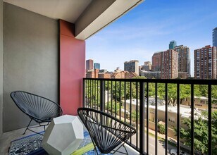 800 S Clark St, Unit 2310 in Chicago, IL - Foto de edificio - Building Photo