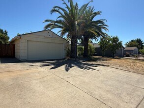 2024 Eastern Ave in Sacramento, CA - Building Photo - Building Photo