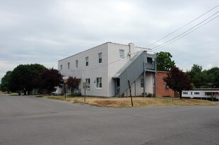 13921 Village Mill Dr in Maugansville, MD - Building Photo