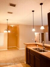 7053 Snowy Canyon Dr in Jacksonville, FL - Building Photo - Building Photo