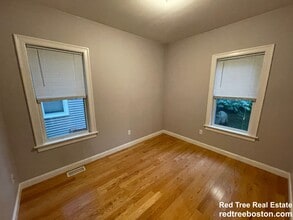 83 Newbury St, Unit 3 in Somerville, MA - Foto de edificio - Building Photo
