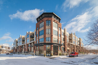 Riverfront Flats in St. Paul, MN - Building Photo - Primary Photo