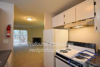 12185 SW Gingham Ln in Beaverton, OR - Building Photo - Building Photo