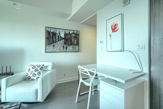 1275 Rue Saint-Antoine O in Montréal, QC - Building Photo - Building Photo